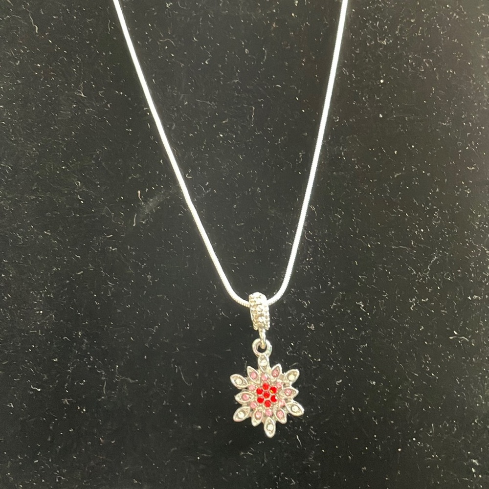 😀 NECKLACE 18” NWOT Hand Crafted by Myself June 2022 Floral Beauty